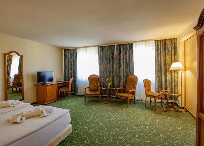 Erzgebirgshotel Freiberger Hoehe فندق